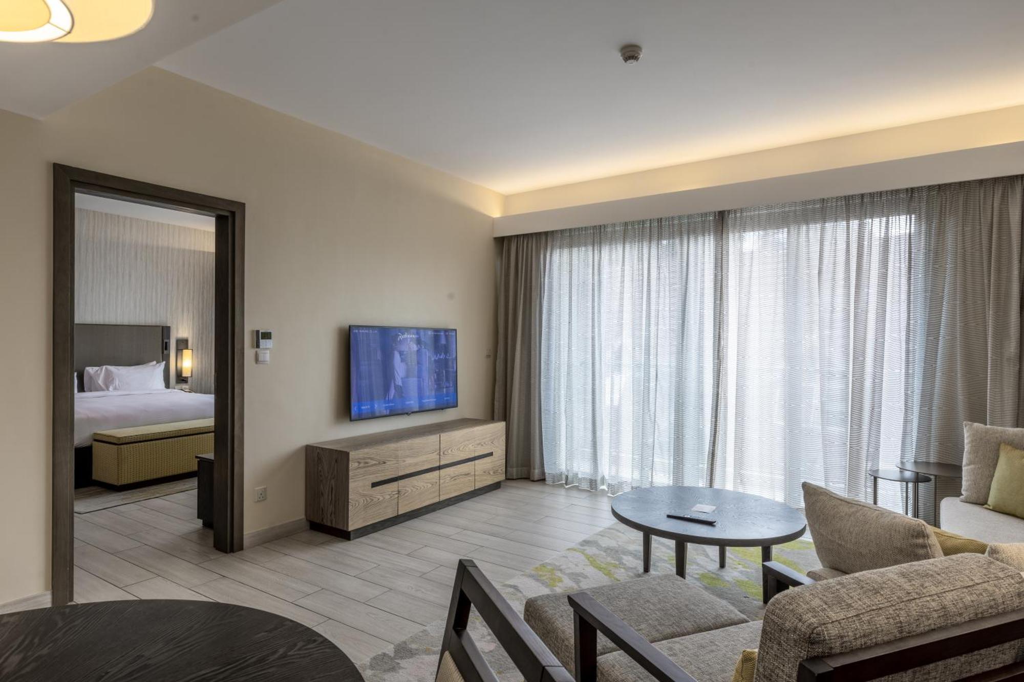 Radisson Blu Hotel & Residence Nairobi Arboretum Zewnętrze zdjęcie A suite at the hotel