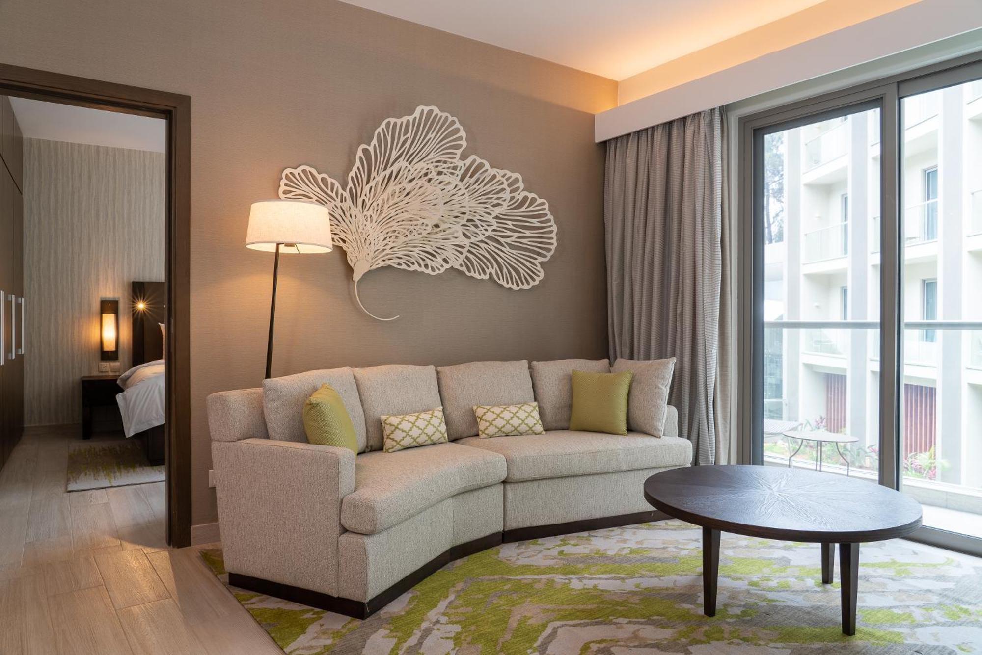 Radisson Blu Hotel & Residence Nairobi Arboretum Zewnętrze zdjęcie A living room at the hotel